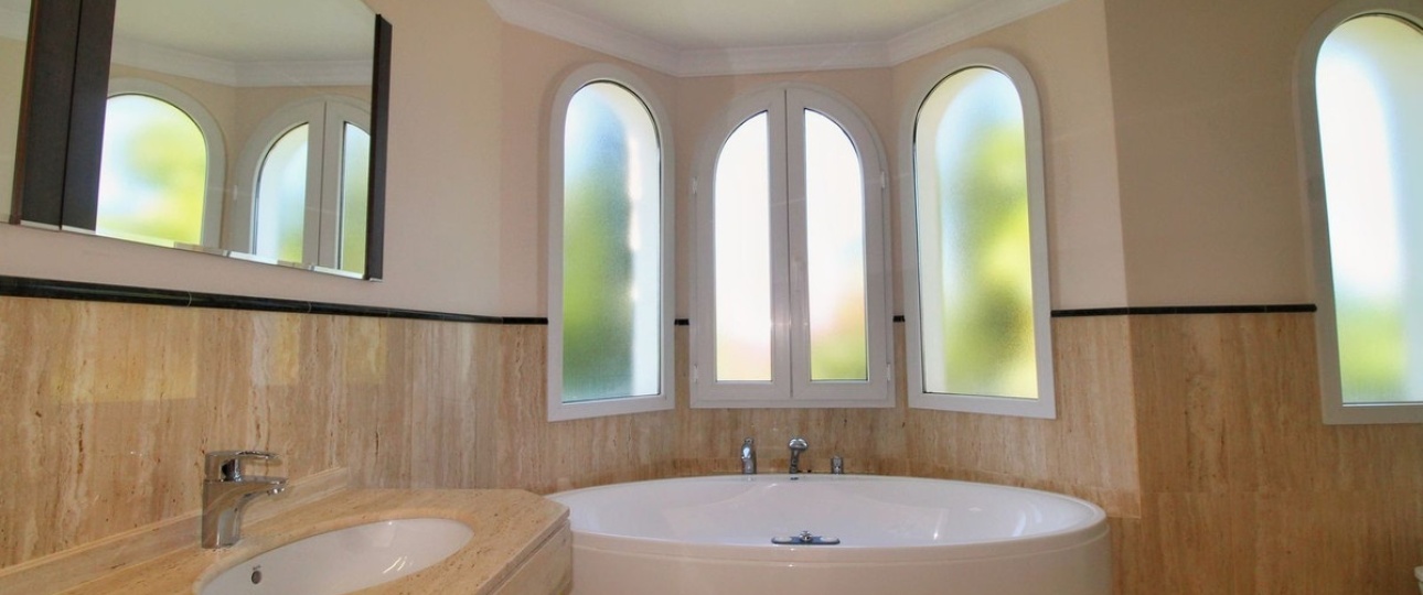 Resale - Villa - Marbella - Guadalmina Alta