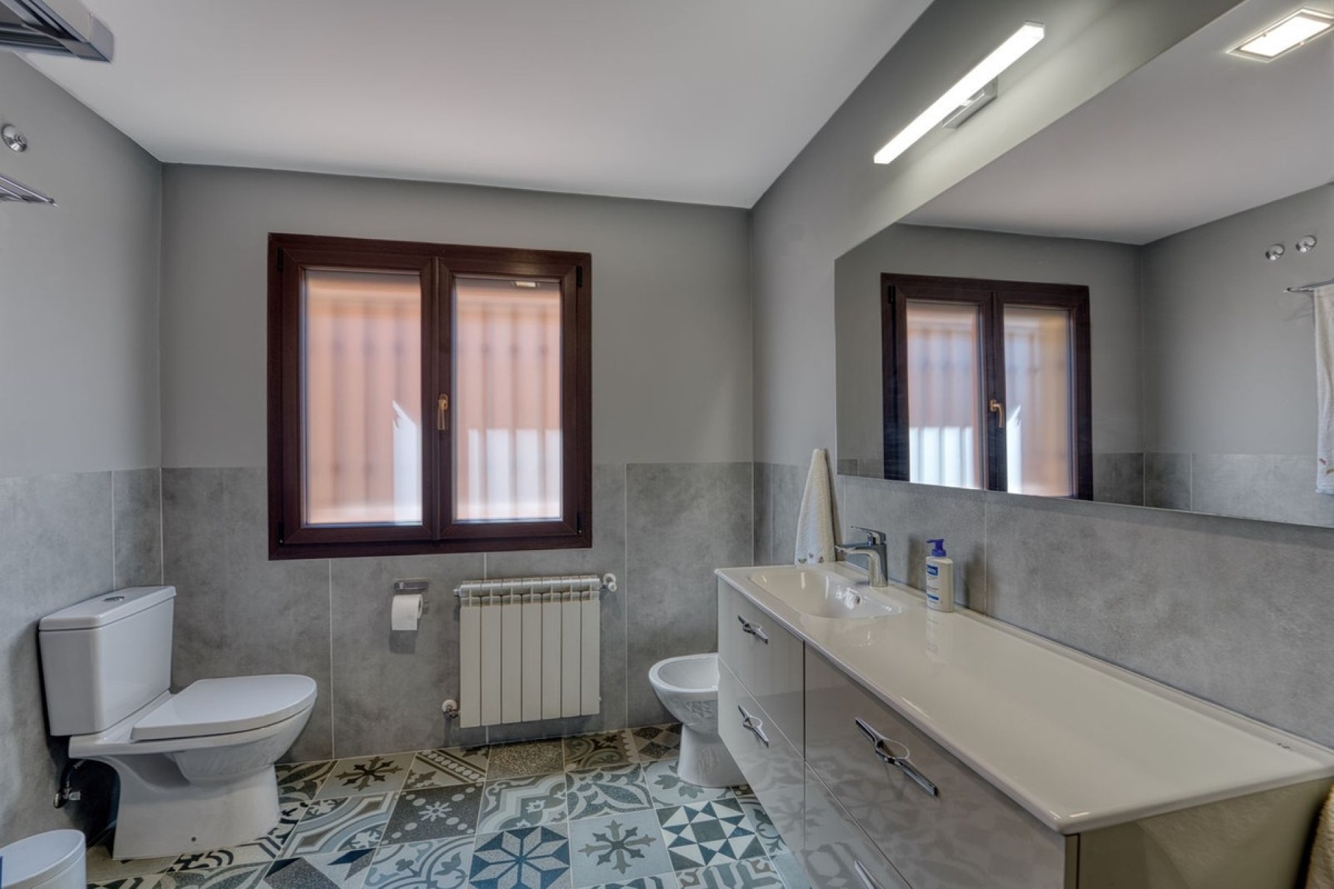 Resale - Villa - Marbella - Guadalmina Alta