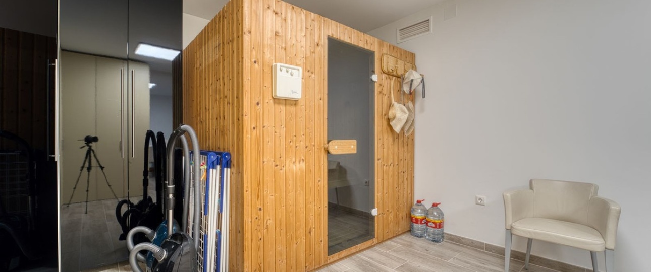 Resale - Villa - Marbella - Guadalmina Alta