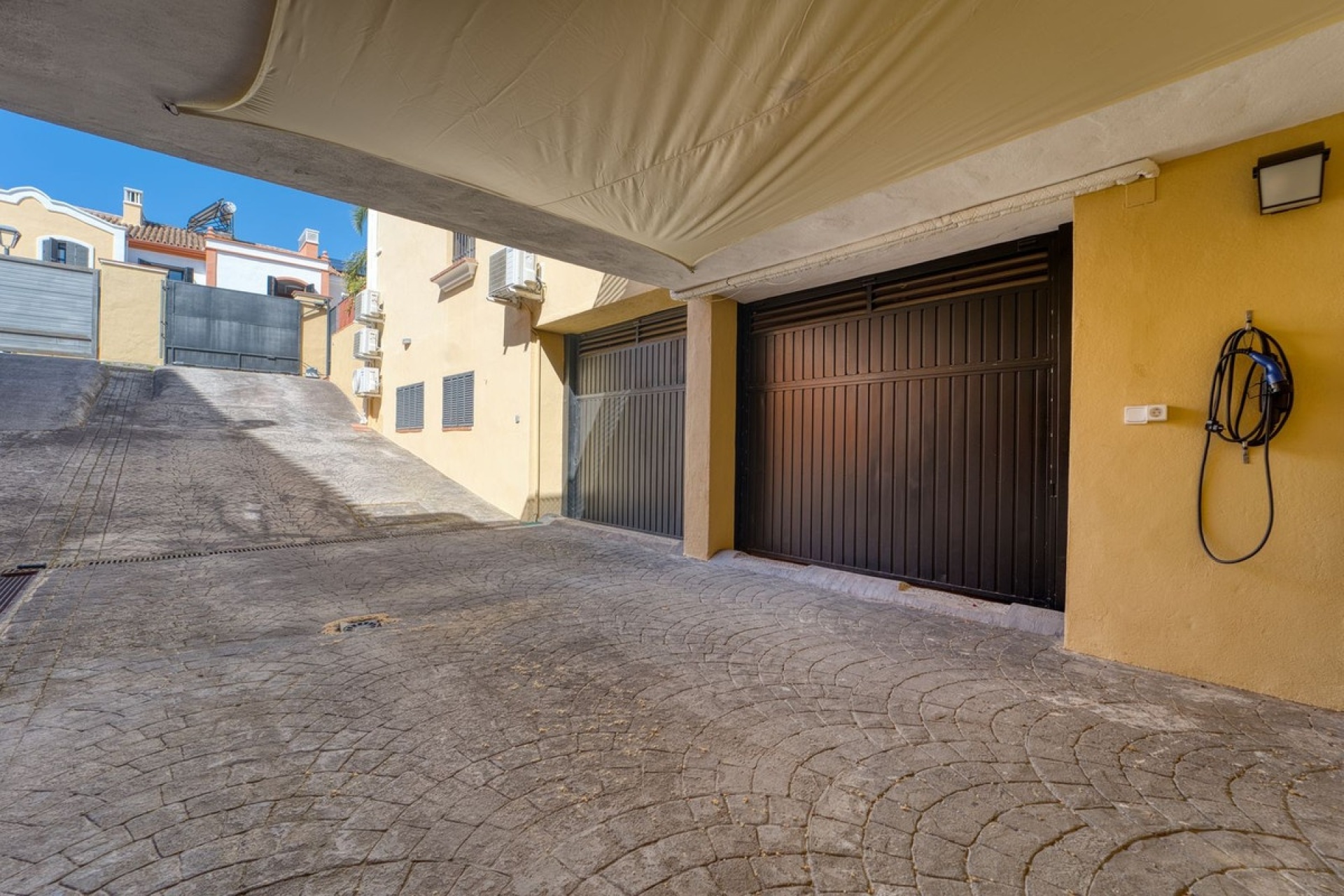 Resale - Villa - Marbella - Guadalmina Alta