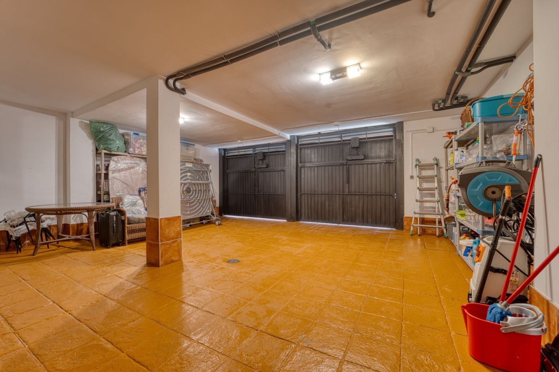 Resale - Villa - Marbella - Guadalmina Alta