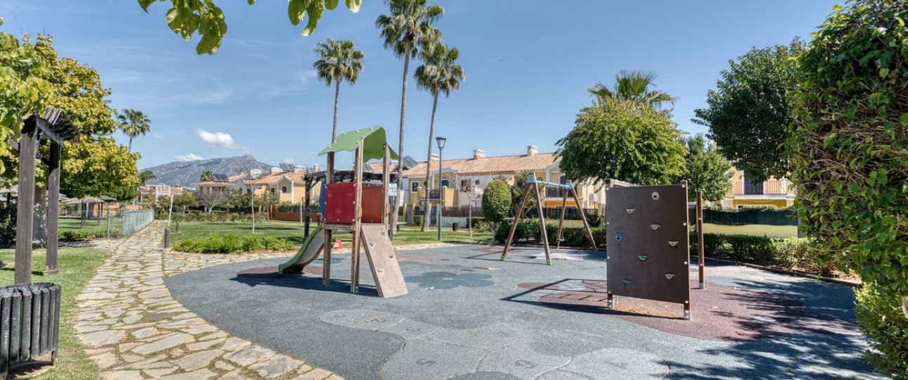 Resale - Villa - Marbella - Guadalmina Alta