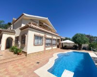 Resale - Villa - Marbella - Guadalmina Alta