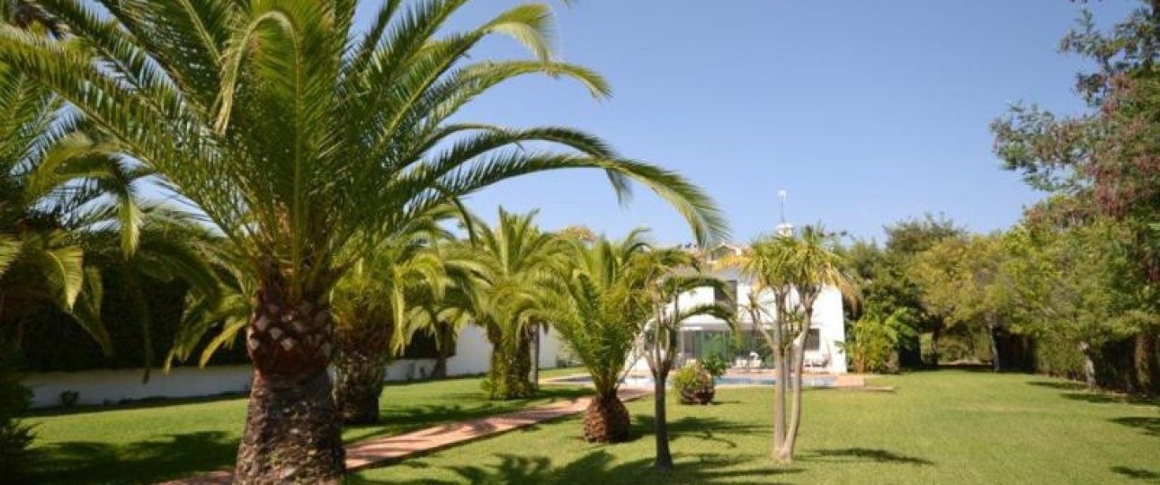 Resale - Villa - Marbella - Guadalmina Baja