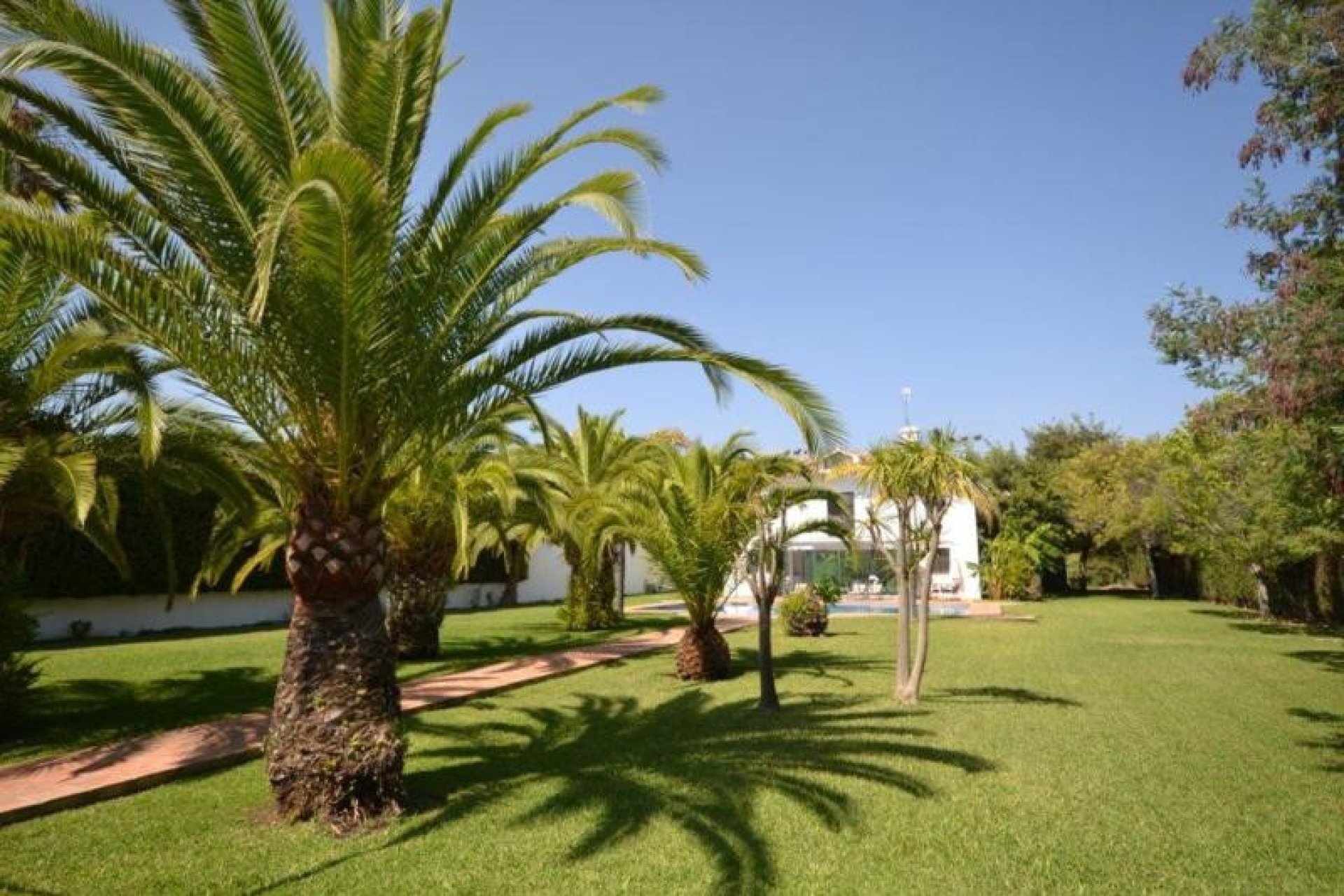 Resale - Villa - Marbella - Guadalmina Baja
