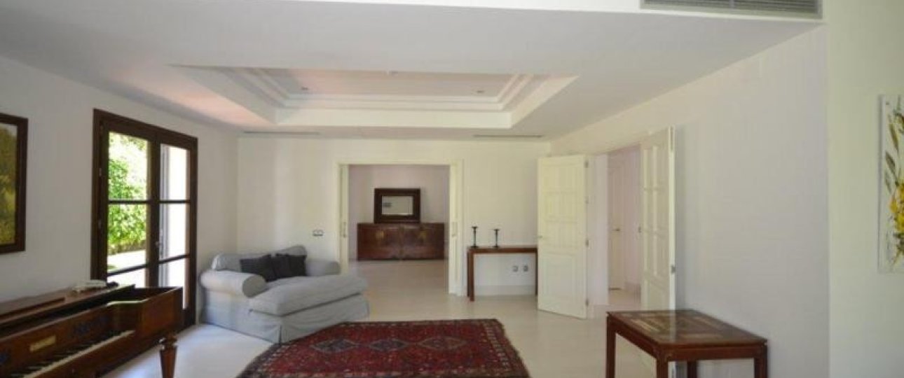Resale - Villa - Marbella - Guadalmina Baja