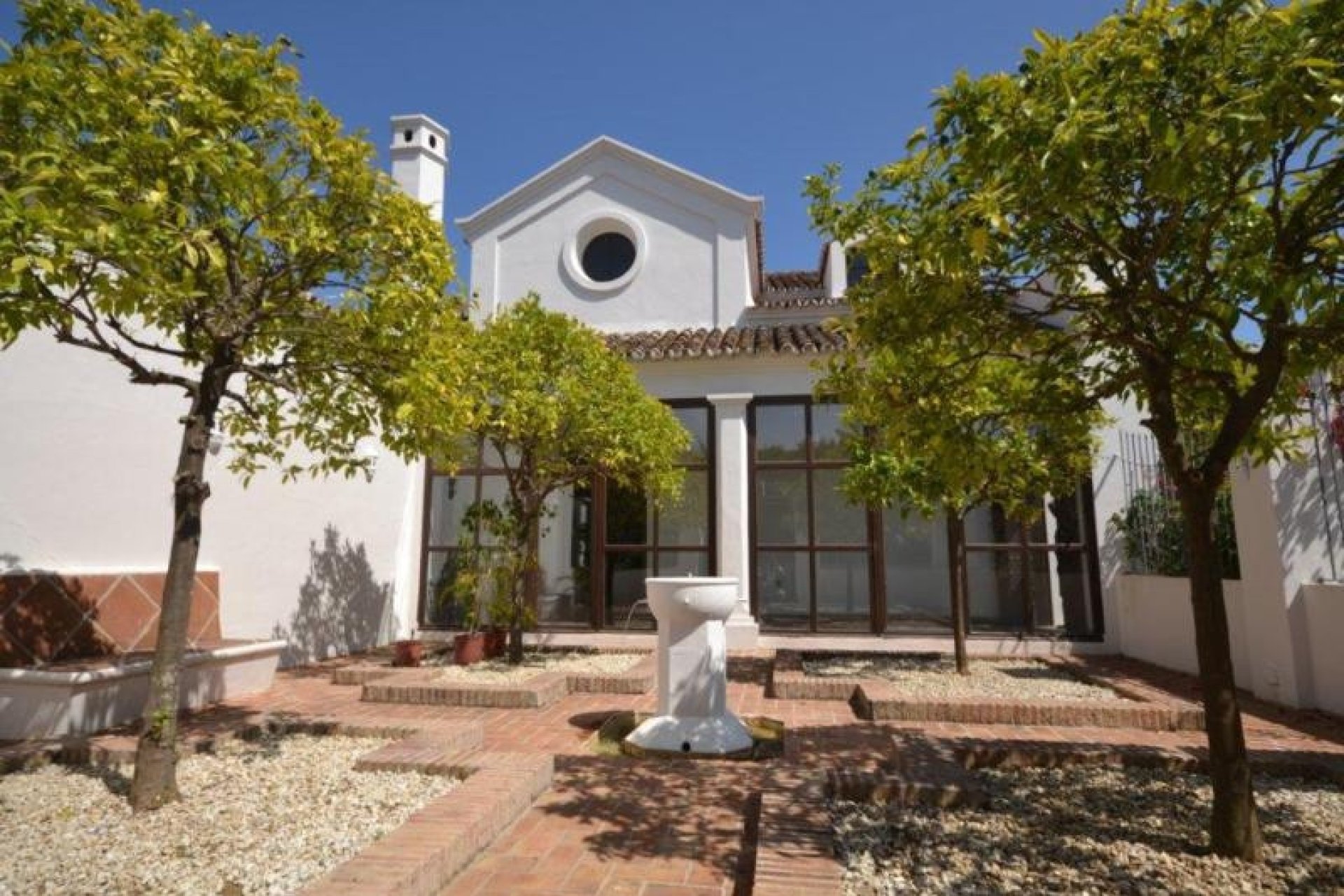 Resale - Villa - Marbella - Guadalmina Baja