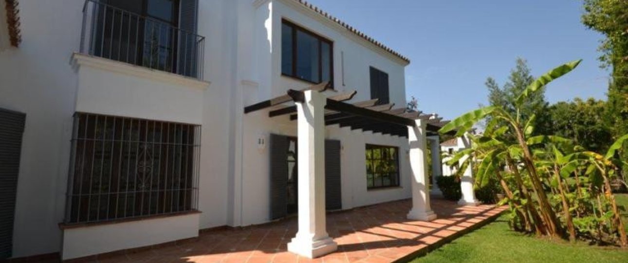 Resale - Villa - Marbella - Guadalmina Baja