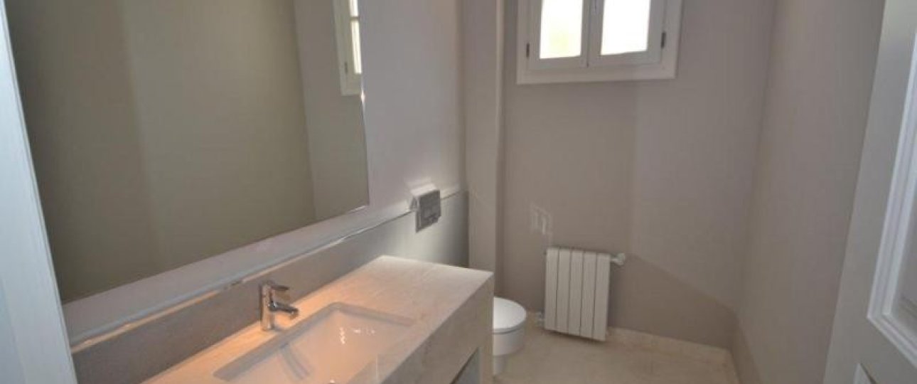 Resale - Villa - Marbella - Guadalmina Baja