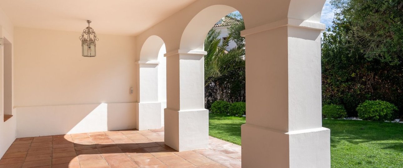 Resale - Villa - Marbella - Guadalmina Baja