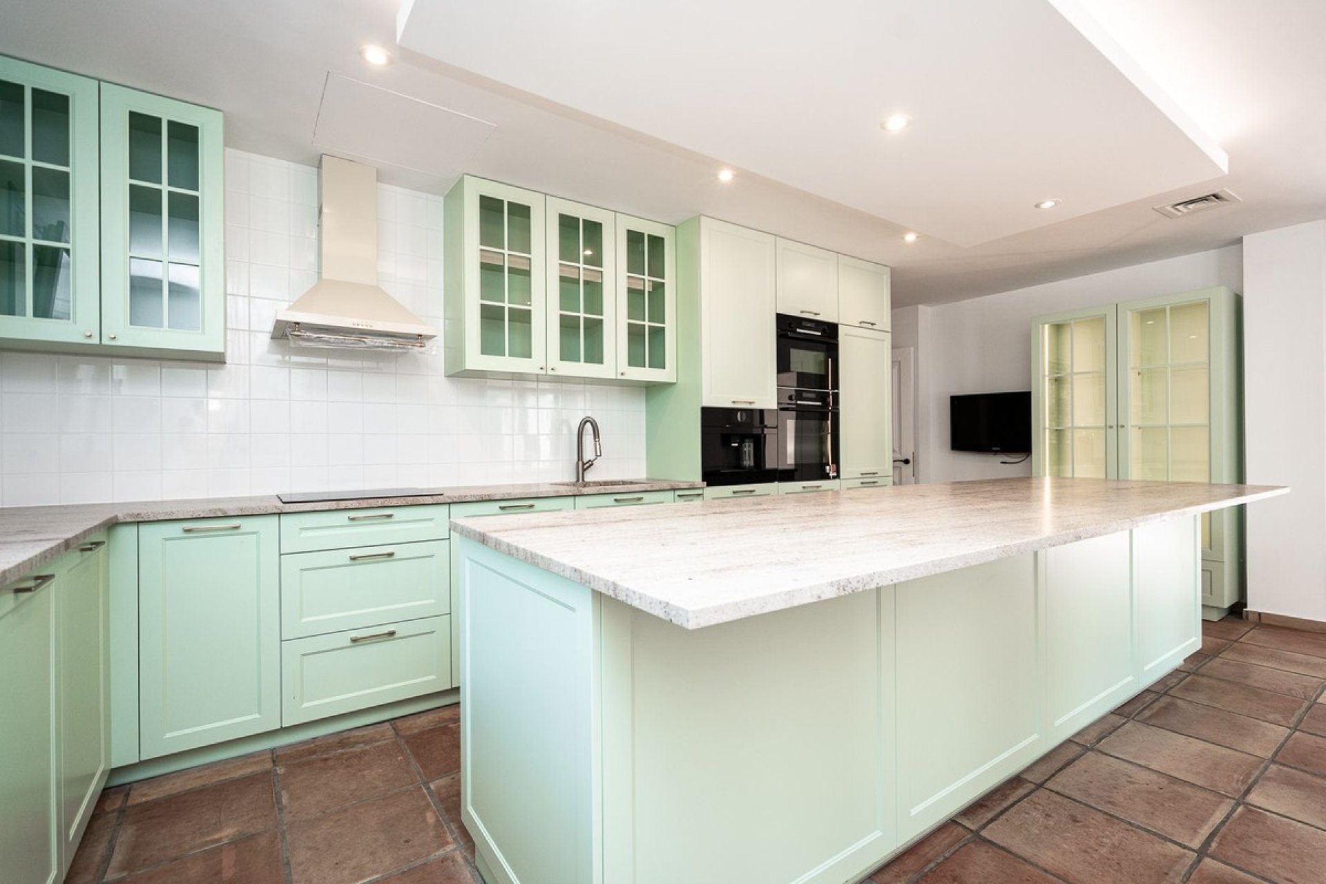 Resale - Villa - Marbella - Guadalmina Baja