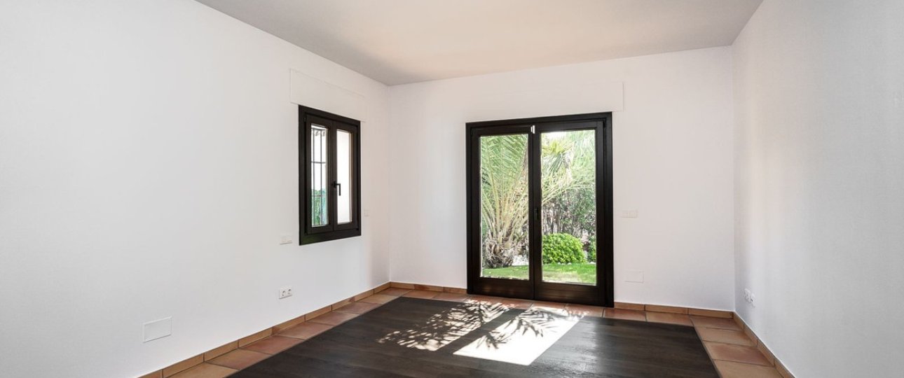 Resale - Villa - Marbella - Guadalmina Baja