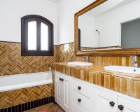 Resale - Villa - Marbella - Guadalmina Baja