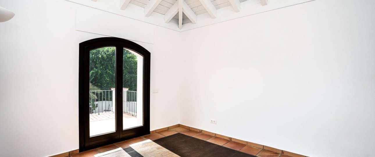 Resale - Villa - Marbella - Guadalmina Baja