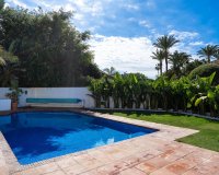 Resale - Villa - Marbella - Guadalmina Baja