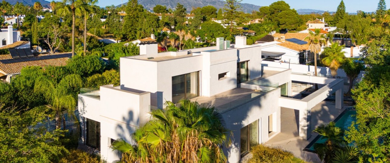 Resale - Villa - Marbella - Guadalmina Baja