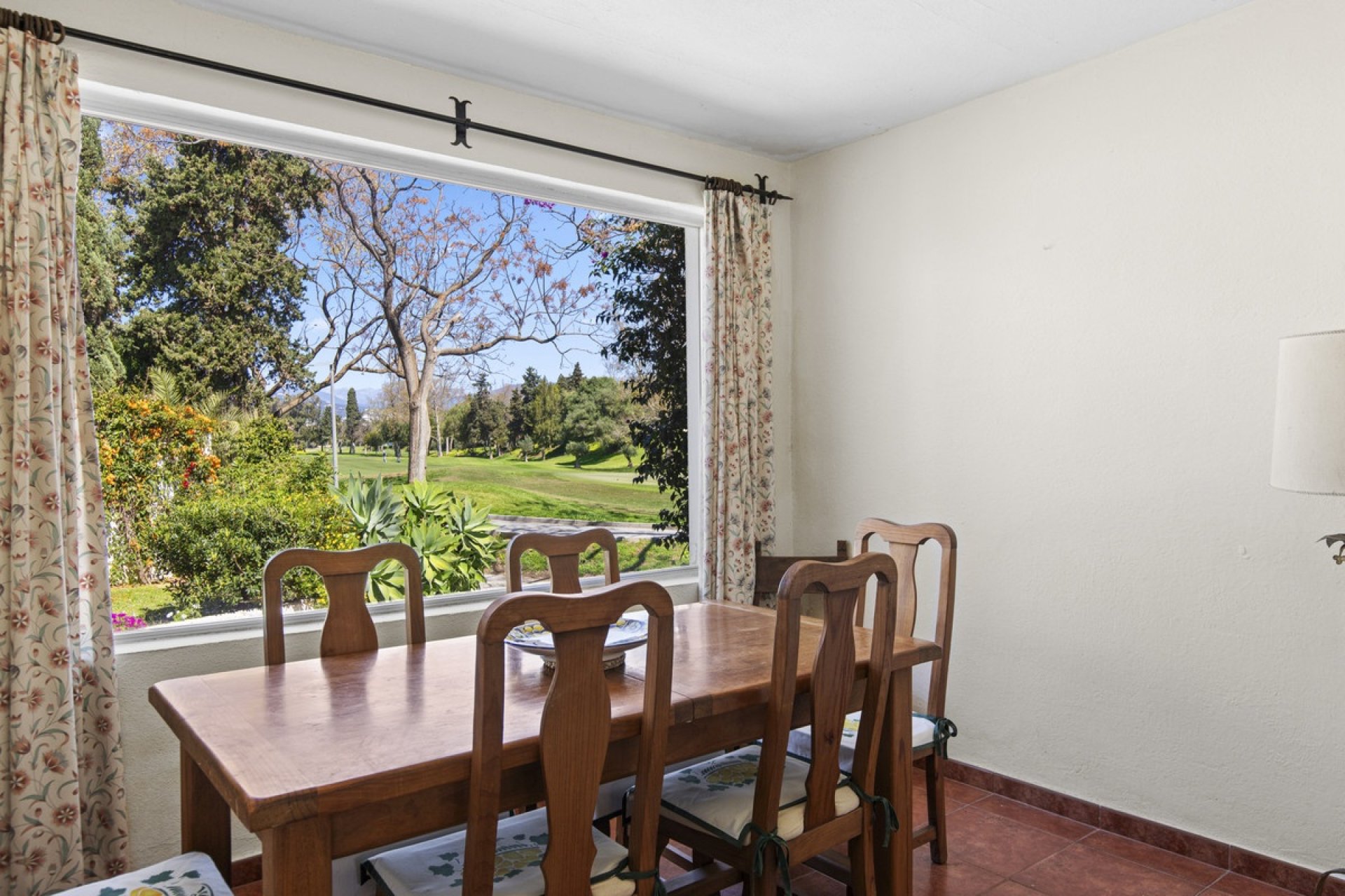 Resale - Villa - Marbella - Guadalmina Baja
