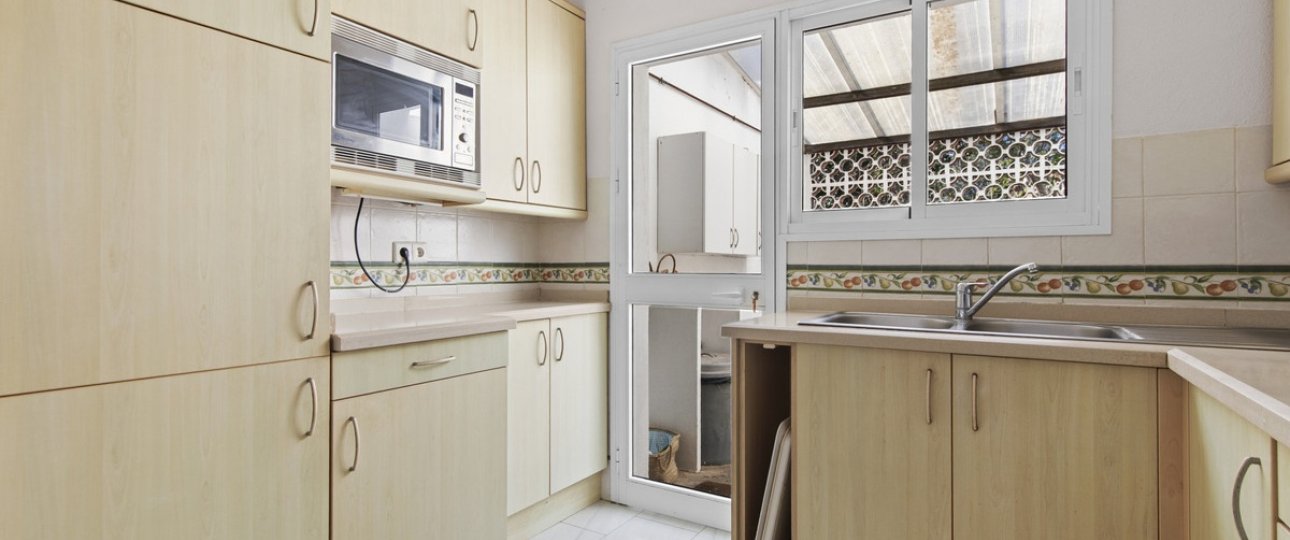 Resale - Villa - Marbella - Guadalmina Baja