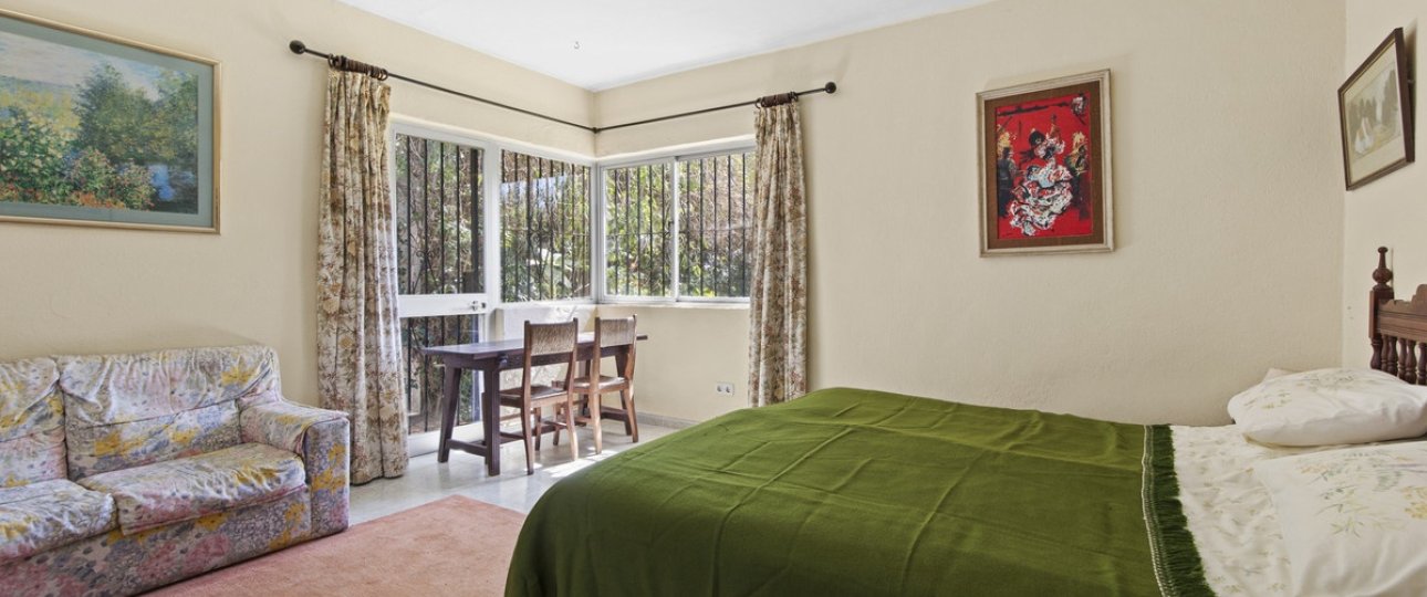 Resale - Villa - Marbella - Guadalmina Baja