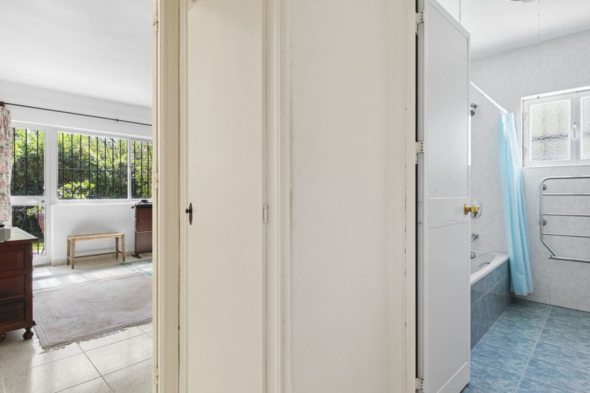 Resale - Villa - Marbella - Guadalmina Baja