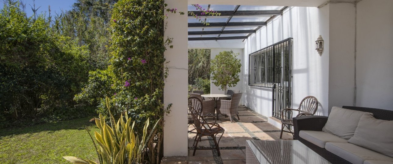 Resale - Villa - Marbella - Guadalmina Baja