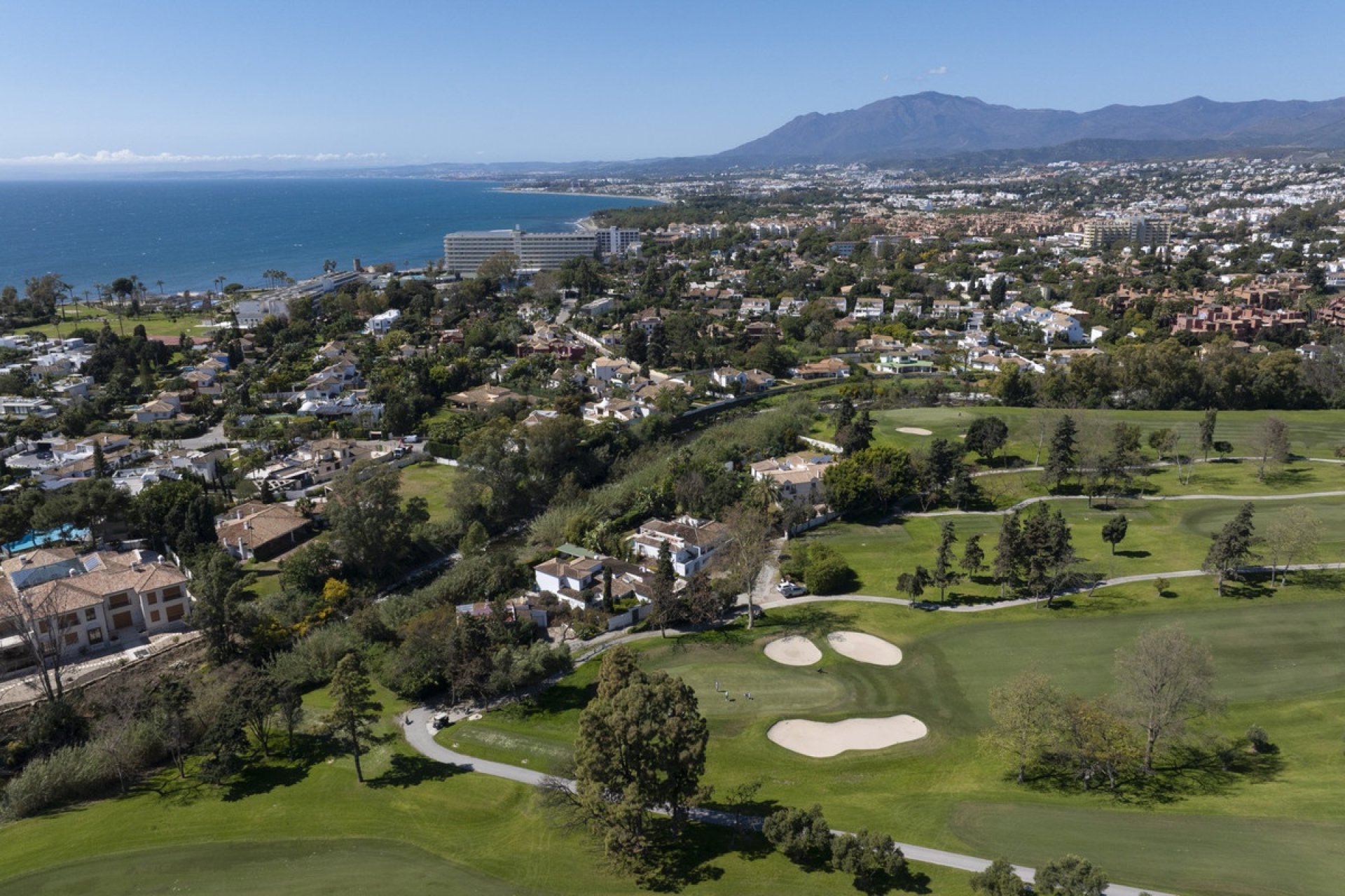 Resale - Villa - Marbella - Guadalmina Baja