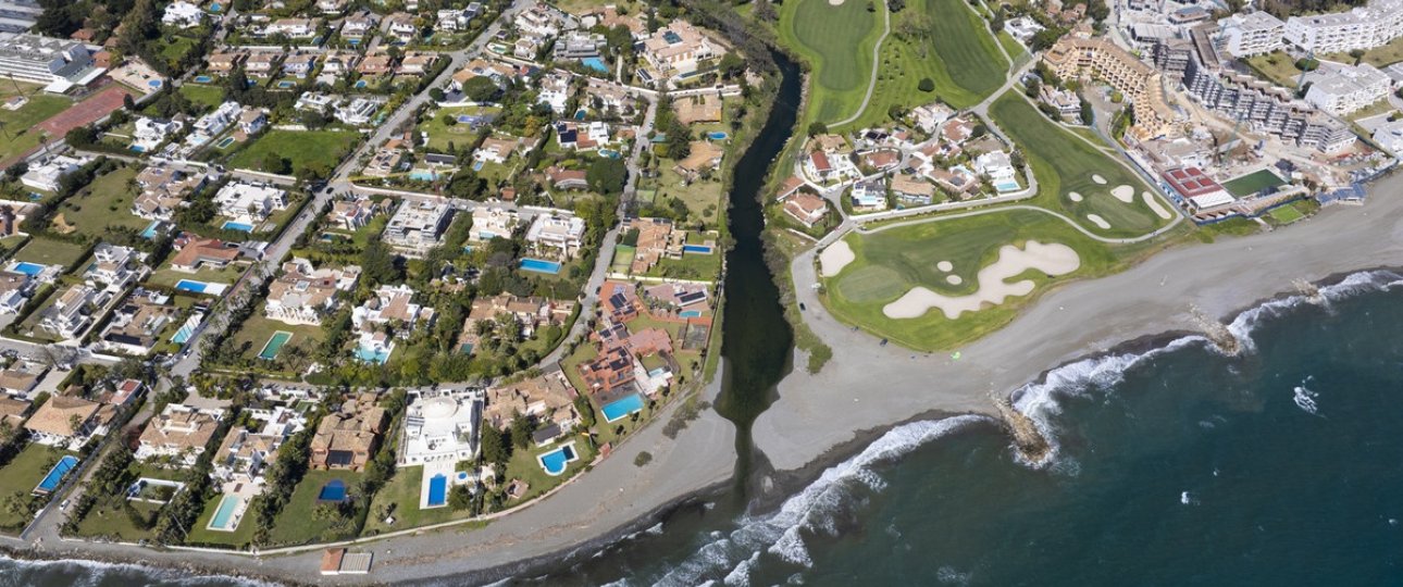 Resale - Villa - Marbella - Guadalmina Baja