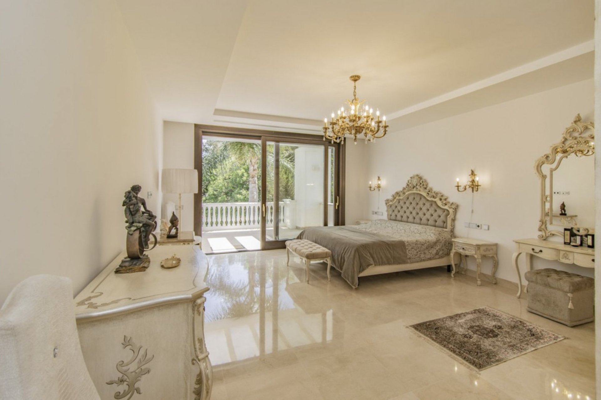 Resale - Villa - Marbella - Guadalmina Baja