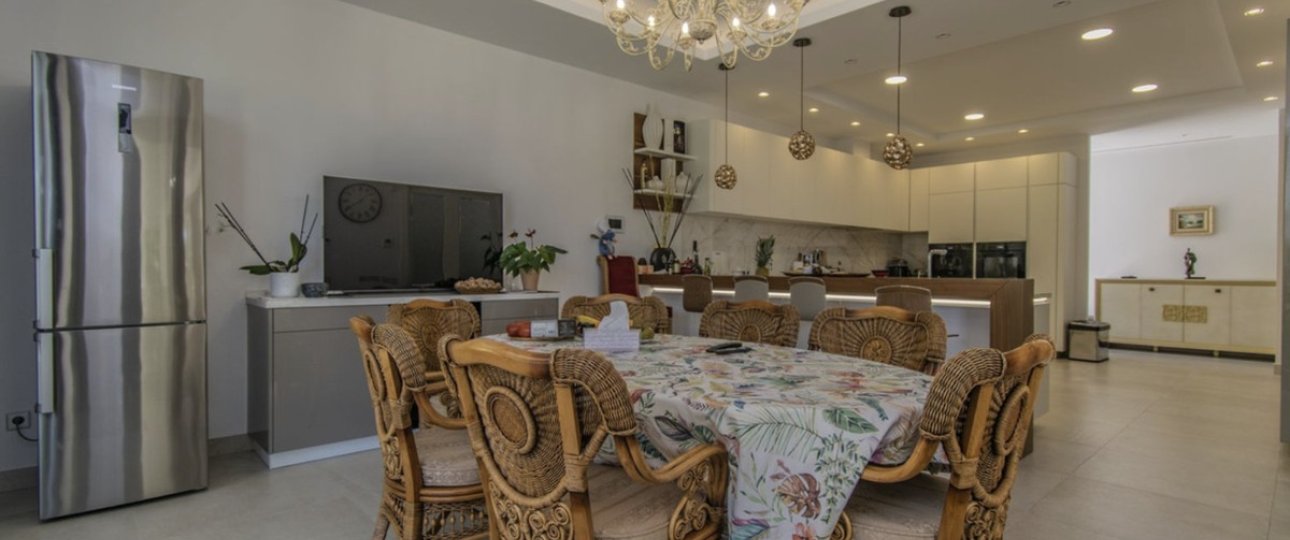 Resale - Villa - Marbella - Guadalmina Baja