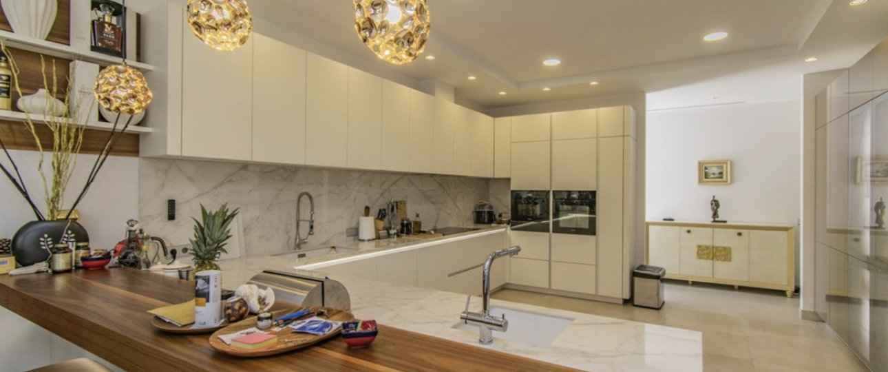 Resale - Villa - Marbella - Guadalmina Baja