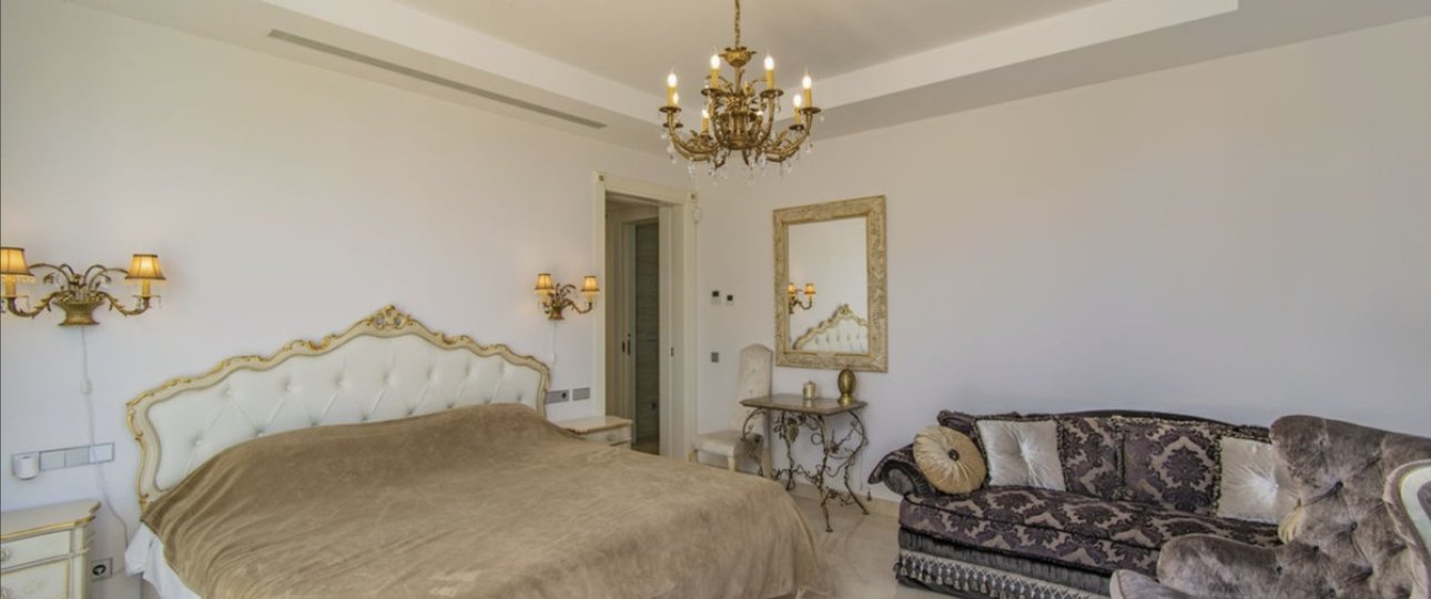 Resale - Villa - Marbella - Guadalmina Baja