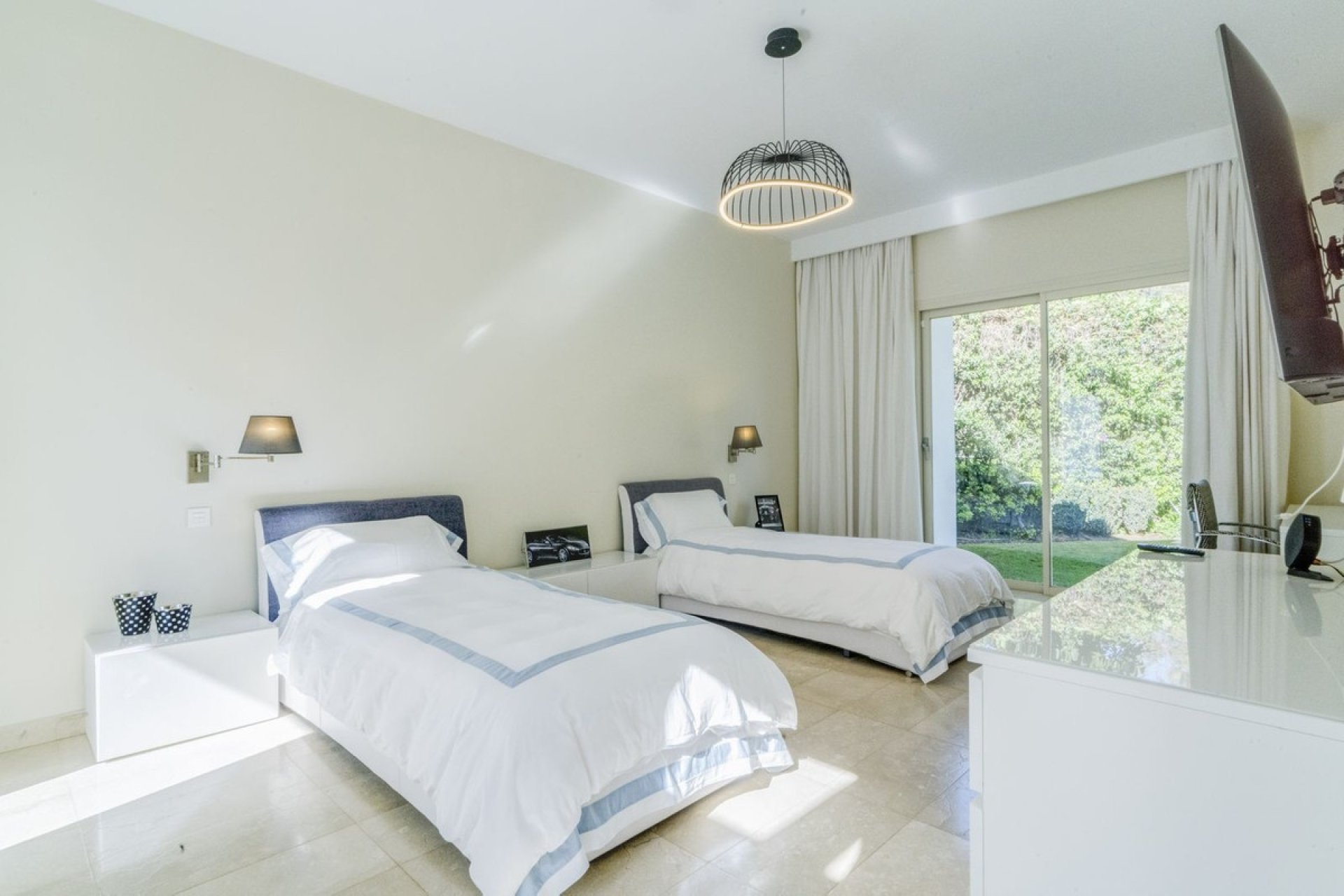 Resale - Villa - Marbella - Guadalmina Baja