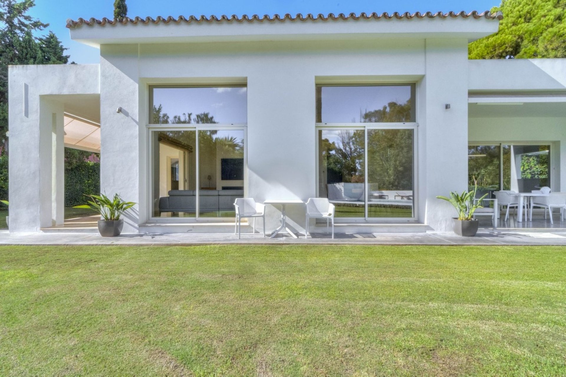 Resale - Villa - Marbella - Guadalmina Baja