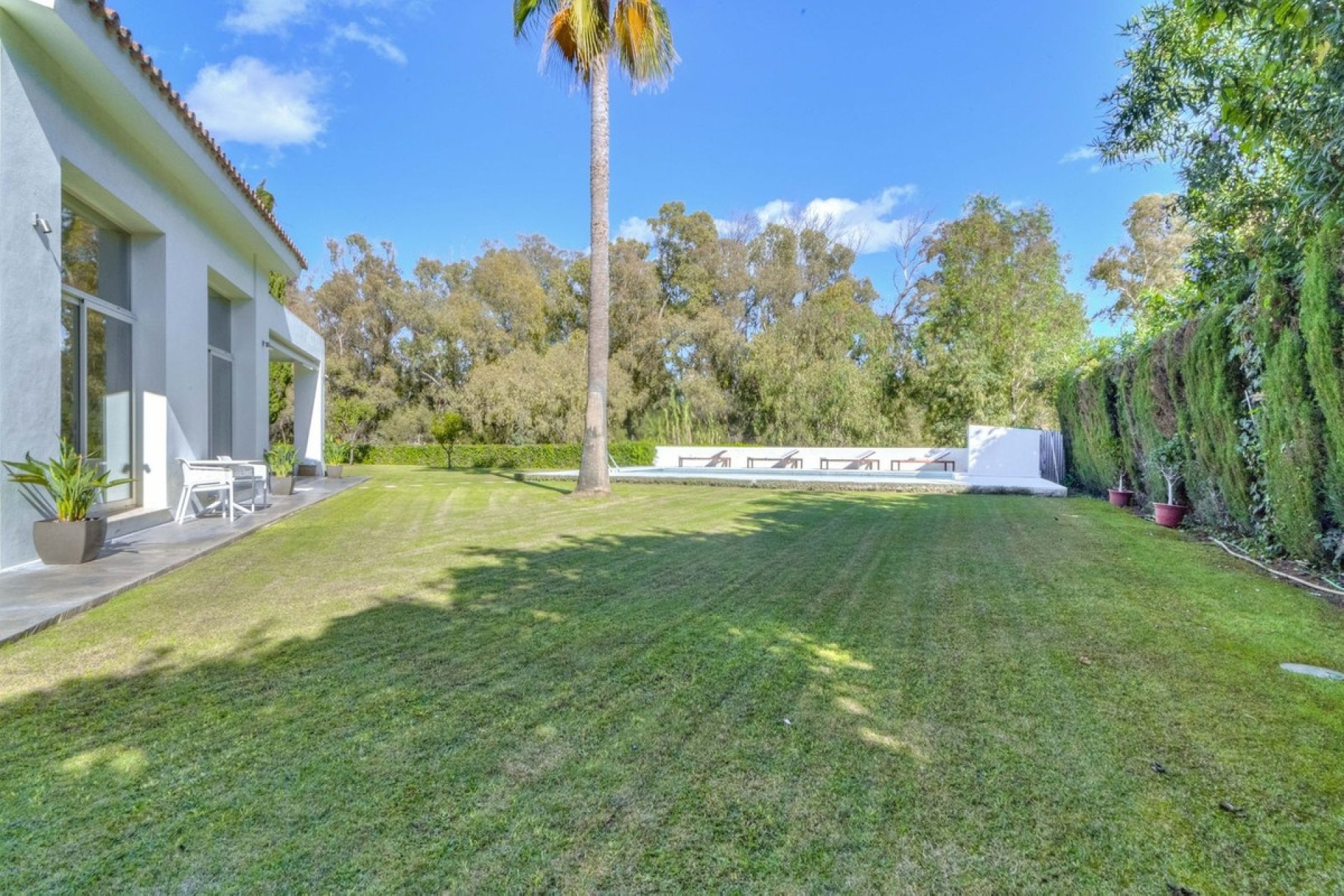 Resale - Villa - Marbella - Guadalmina Baja