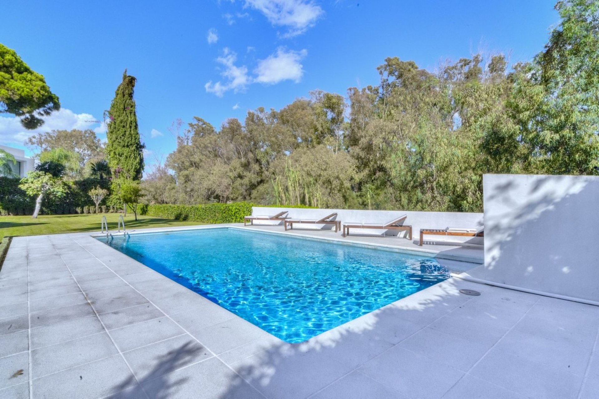 Resale - Villa - Marbella - Guadalmina Baja