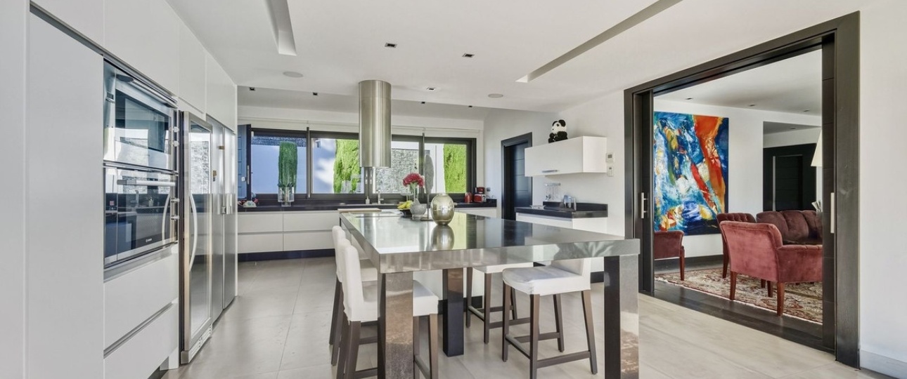 Resale - Villa - Marbella - Guadalmina Baja