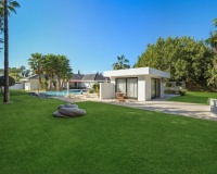Resale - Villa - Marbella - Guadalmina Baja