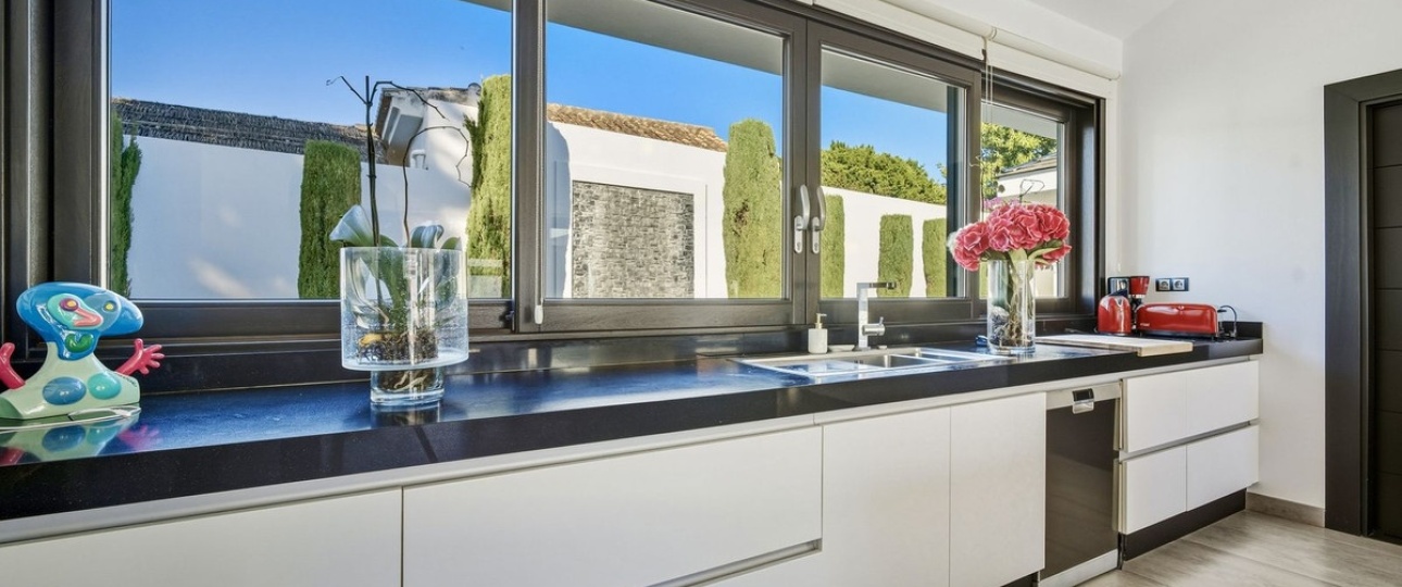 Resale - Villa - Marbella - Guadalmina Baja