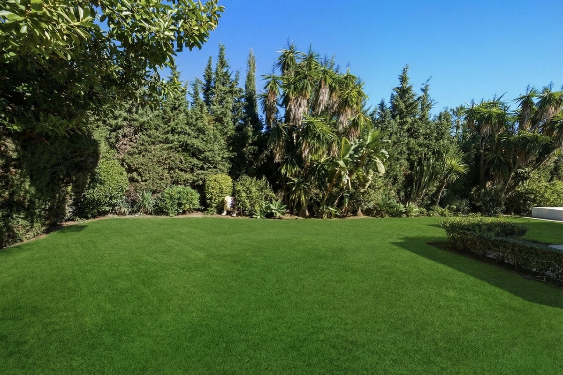 Resale - Villa - Marbella - Guadalmina Baja