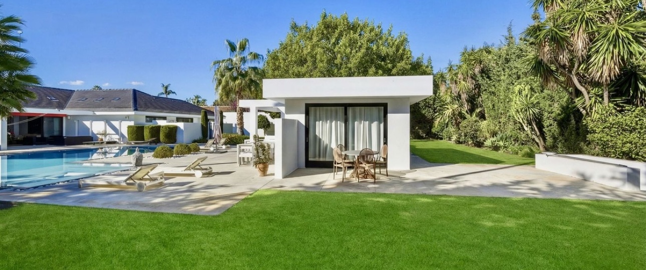Resale - Villa - Marbella - Guadalmina Baja