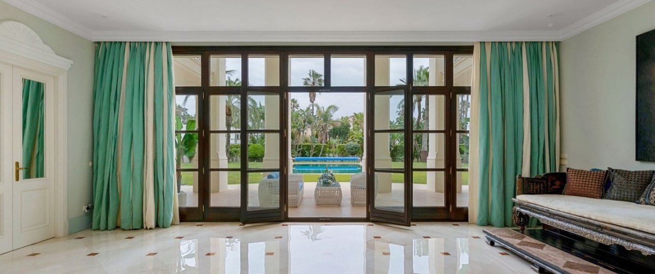 Resale - Villa - Marbella - Guadalmina Baja