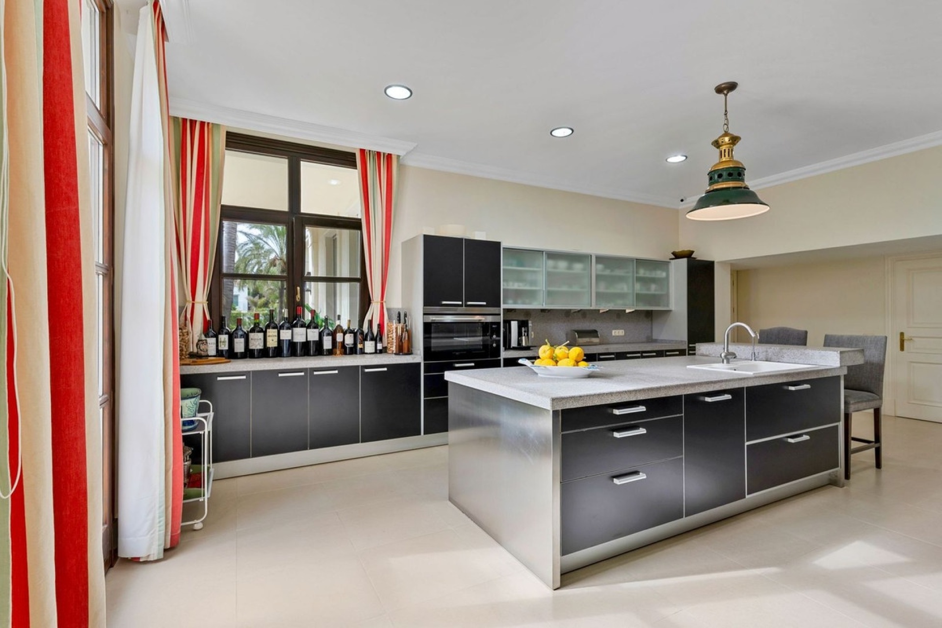Resale - Villa - Marbella - Guadalmina Baja