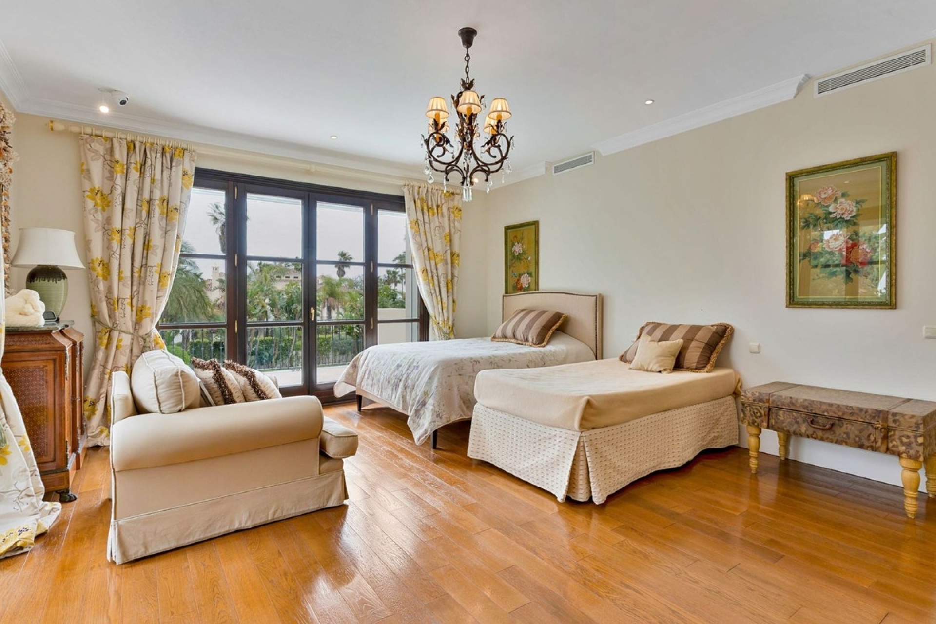 Resale - Villa - Marbella - Guadalmina Baja