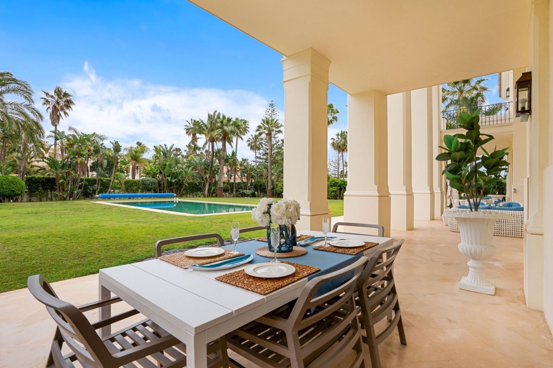 Resale - Villa - Marbella - Guadalmina Baja