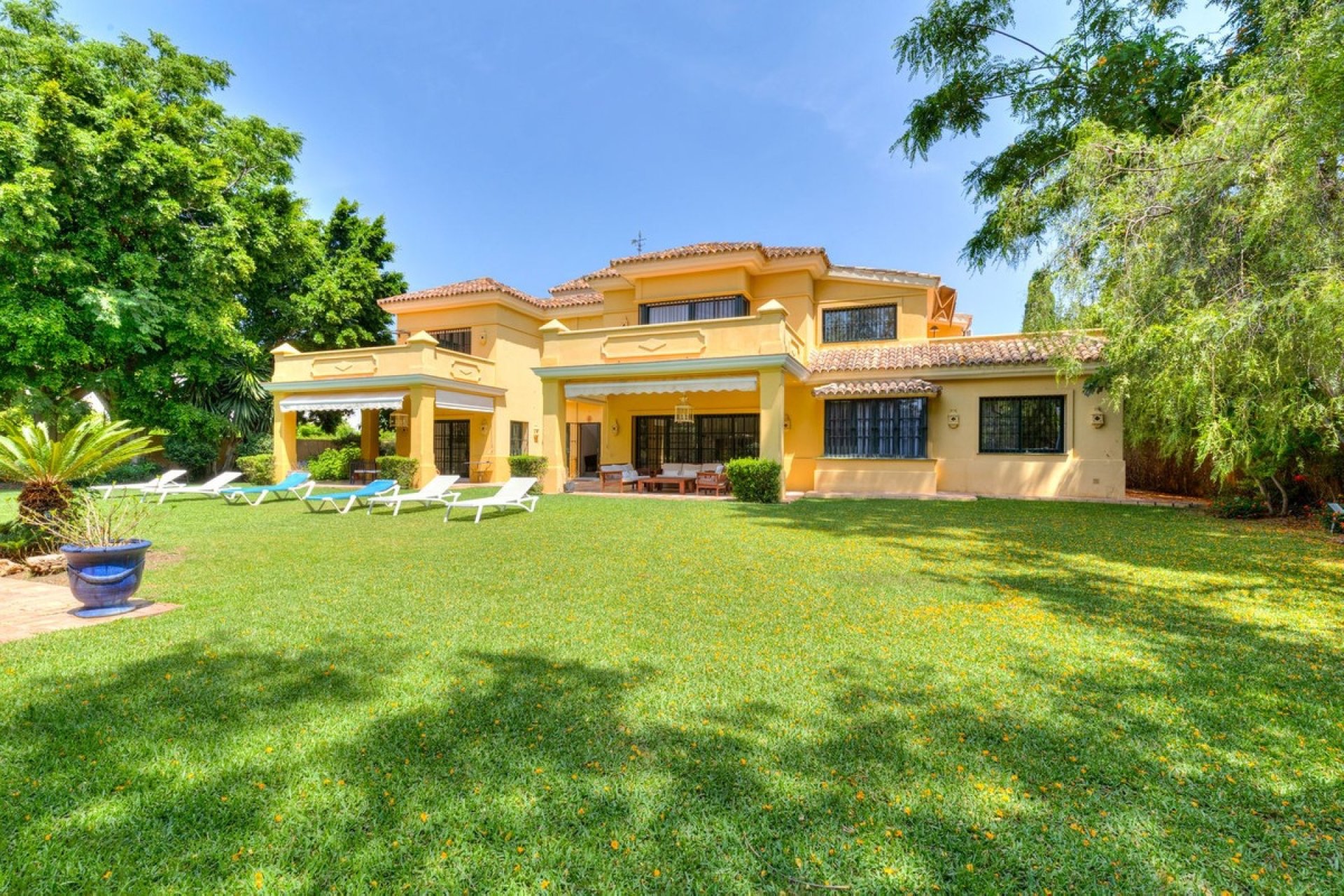 Resale - Villa - Marbella - Guadalmina Baja