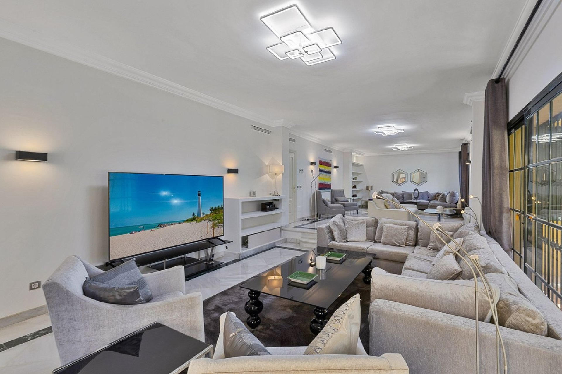Resale - Villa - Marbella - Guadalmina Baja