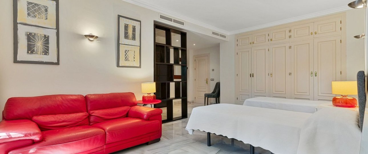 Resale - Villa - Marbella - Guadalmina Baja