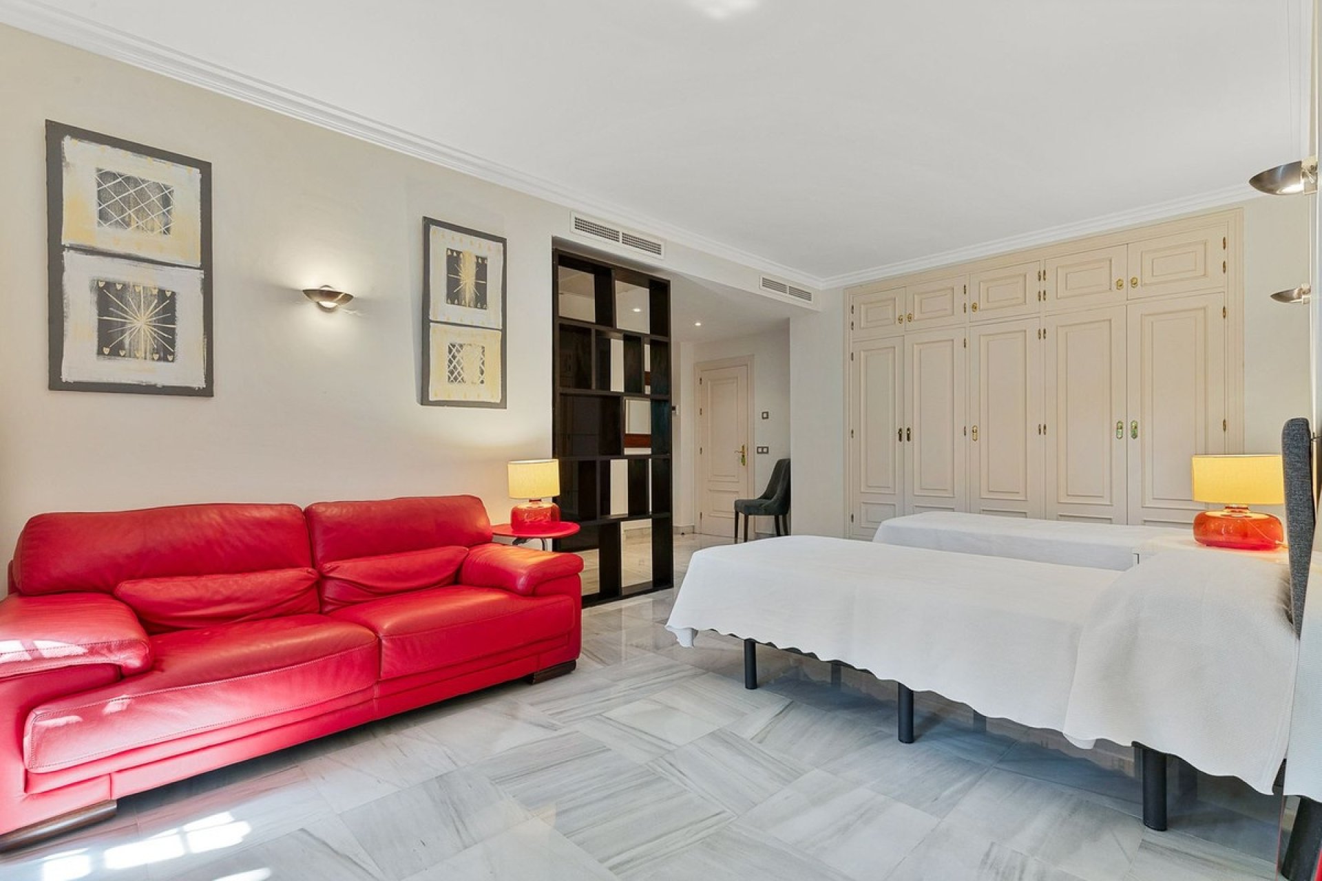 Resale - Villa - Marbella - Guadalmina Baja