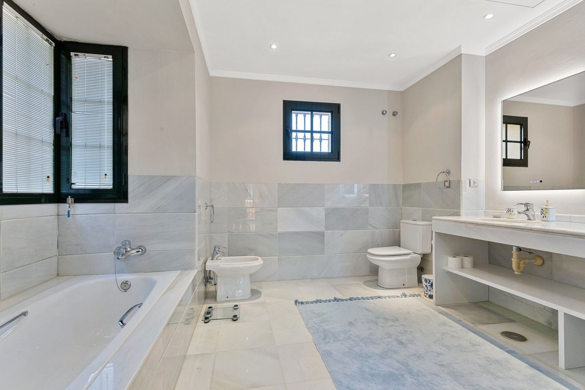 Resale - Villa - Marbella - Guadalmina Baja