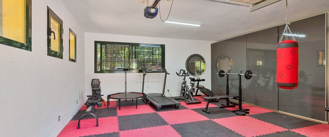 Resale - Villa - Marbella - Guadalmina Baja
